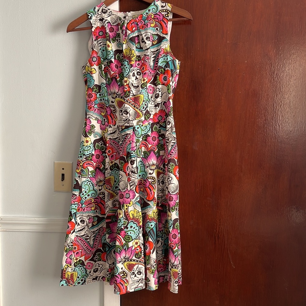 beautiful moixa dress.